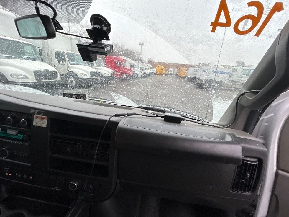 Light Duty Box Truck-Light and Medium Duty Trucks-GMC-2022-Savana G33903-Sturtevant-WI-48,601\n\t\tmiles-$ 44,250 - Image 21