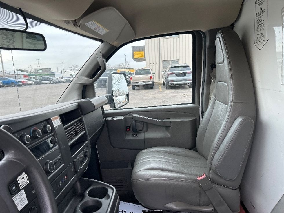 Light Duty Box Truck-Light and Medium Duty Trucks-GMC-2022-Savana G33903-Sturtevant-WI-56,574\n\t\tmiles-$ 41,250 - Image 19