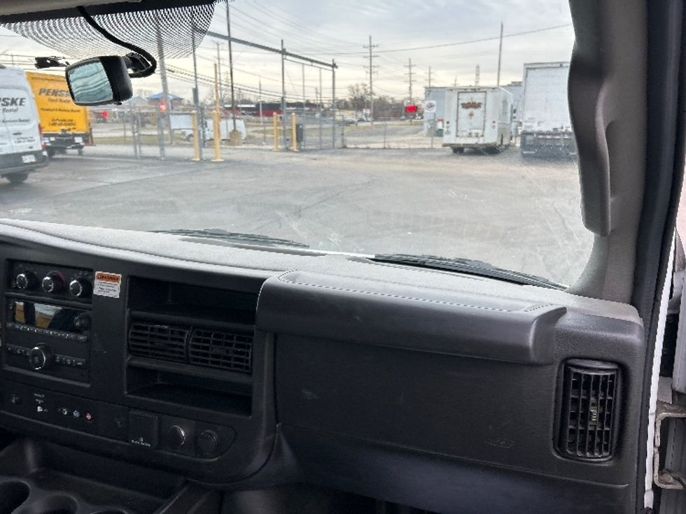 Light Duty Box Truck-Light and Medium Duty Trucks-GMC-2022-Savana G33903-Sturtevant-WI-56,574\n\t\tmiles-$ 41,250 - Image 21