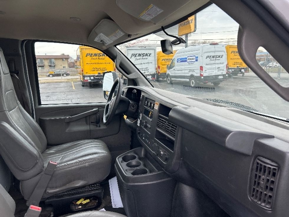 Light Duty Box Truck-Light and Medium Duty Trucks-GMC-2022-Savana G33903-Sturtevant-WI-56,574\n\t\tmiles-$ 41,250 - Image 22