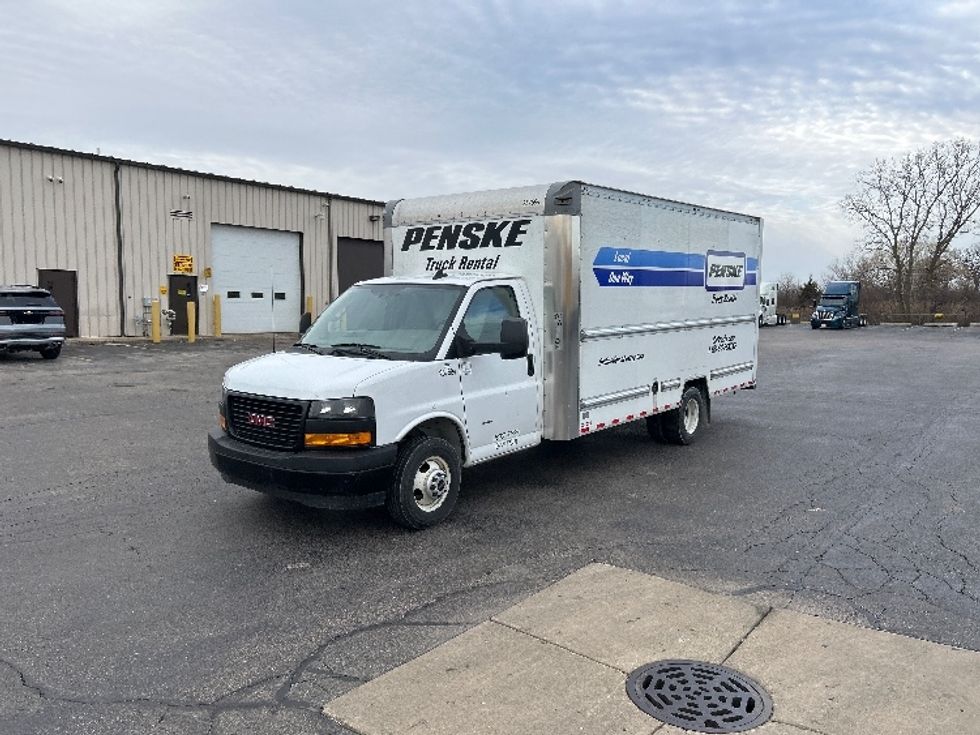 2022 Gmc Savana 3500 Cutaway photo 3