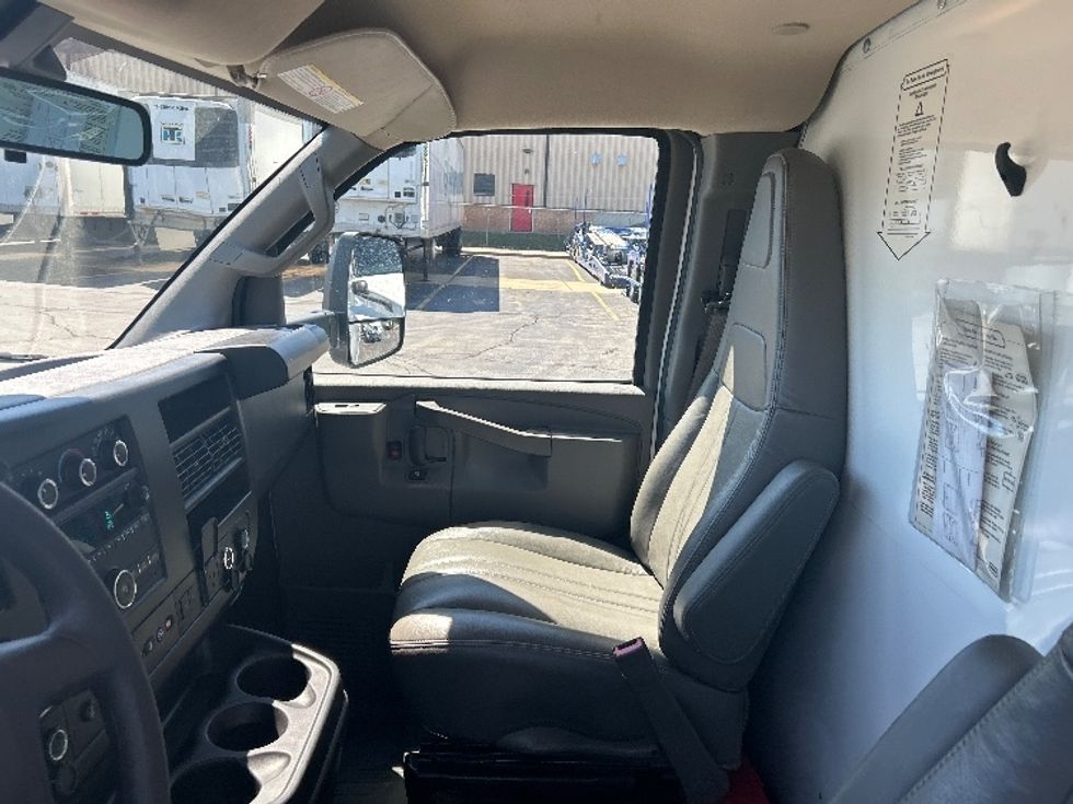 Light Duty Box Truck-Light and Medium Duty Trucks-GMC-2022-Savana G33903-Sturtevant-WI-59,350\n\t\tmiles-$ 36,000 - Image 19