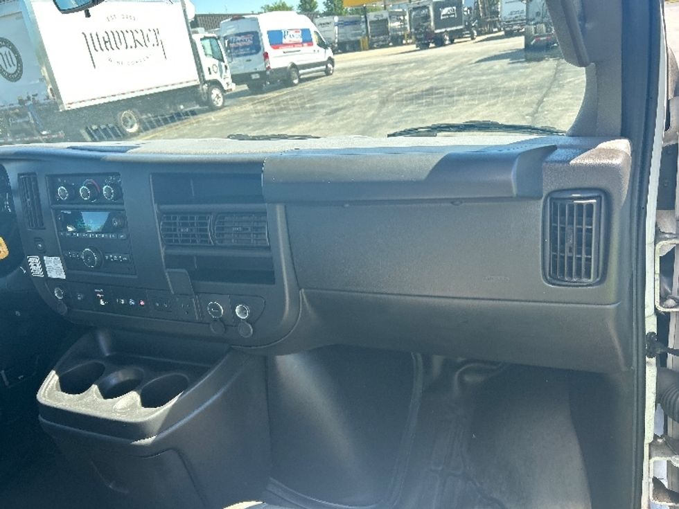 Light Duty Box Truck-Light and Medium Duty Trucks-GMC-2022-Savana G33903-Sturtevant-WI-59,350\n\t\tmiles-$ 36,000 - Image 21