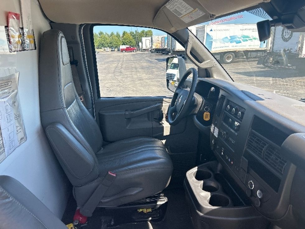 Light Duty Box Truck-Light and Medium Duty Trucks-GMC-2022-Savana G33903-Sturtevant-WI-59,350\n\t\tmiles-$ 36,000 - Image 22