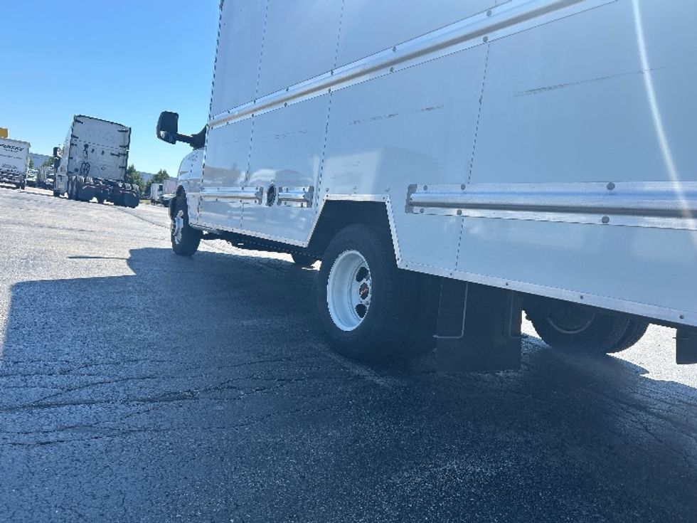 Light Duty Box Truck-Light and Medium Duty Trucks-GMC-2022-Savana G33903-Sturtevant-WI-59,350\n\t\tmiles-$ 36,000 - Image 5