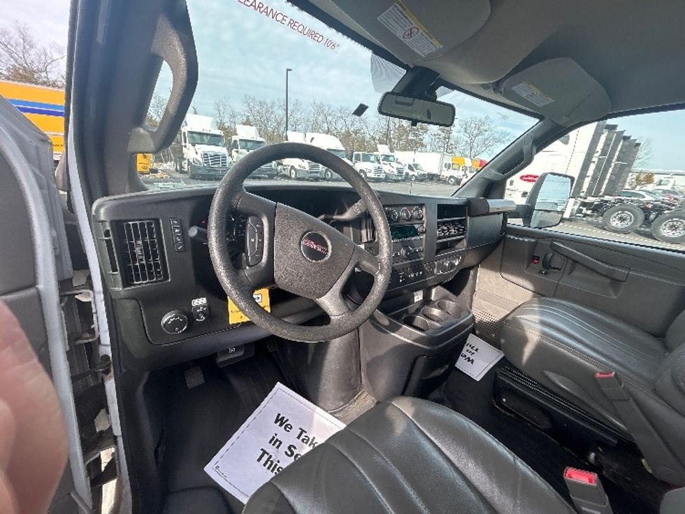 Light Duty Box Truck-Light and Medium Duty Trucks-GMC-2022-Savana G33903-Swedesboro-NJ-33,144\n\t\tmiles-$ 44,000 - Image 16