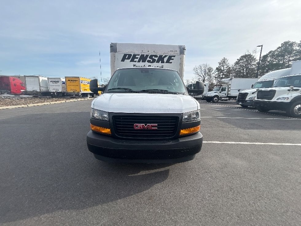 Light Duty Box Truck-Light and Medium Duty Trucks-GMC-2022-Savana G33903-Swedesboro-NJ-33,144\n\t\tmiles-$ 44,000 - Image 2