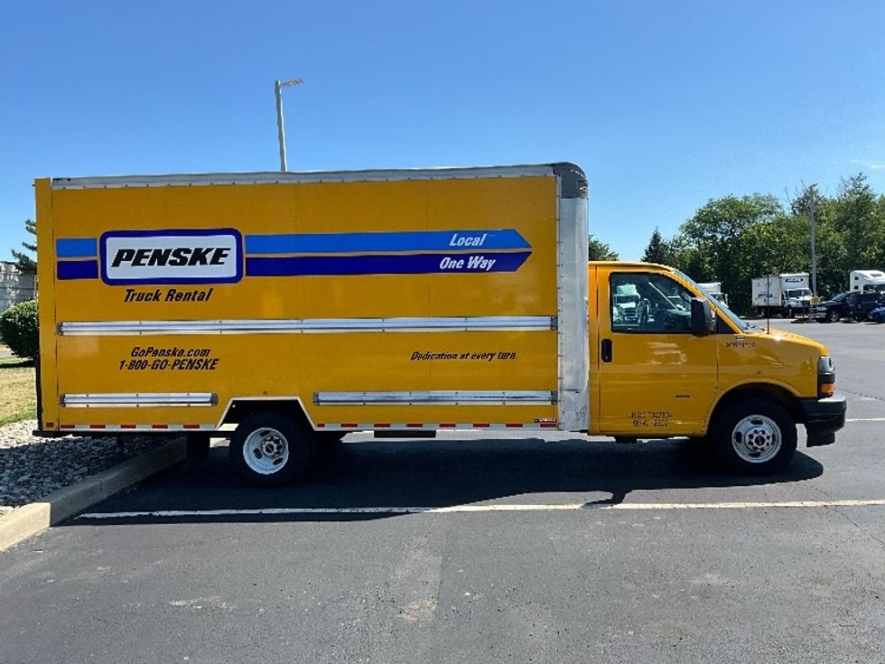 Light Duty Box Truck-Light and Medium Duty Trucks-GMC-2022-Savana G33903-Swedesboro-NJ-90,418\n\t\tmiles-$ 28,750 - Image 15