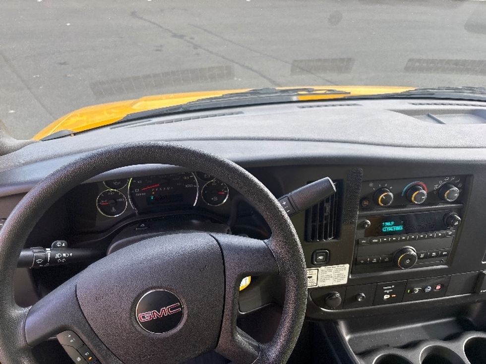 Light Duty Box Truck-Light and Medium Duty Trucks-GMC-2022-Savana G33903-Tacoma-WA-21,082\n\t\tmiles-$ 41,250 - Image 18