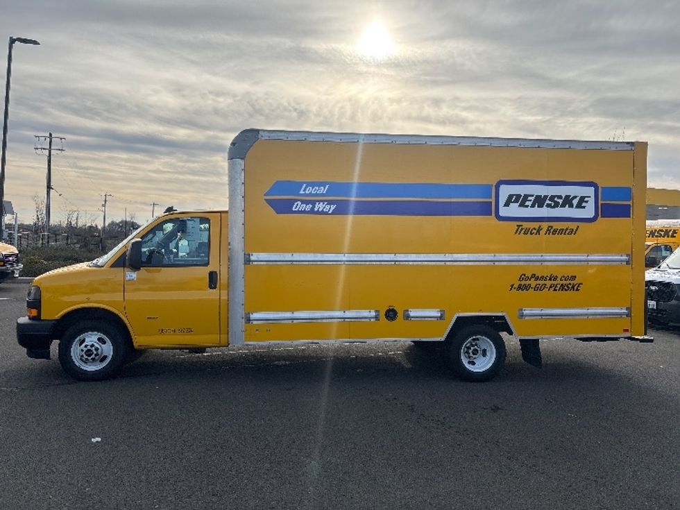 Light Duty Box Truck-Light and Medium Duty Trucks-GMC-2022-Savana G33903-Tacoma-WA-21,082\n\t\tmiles-$ 41,250 - Image 4