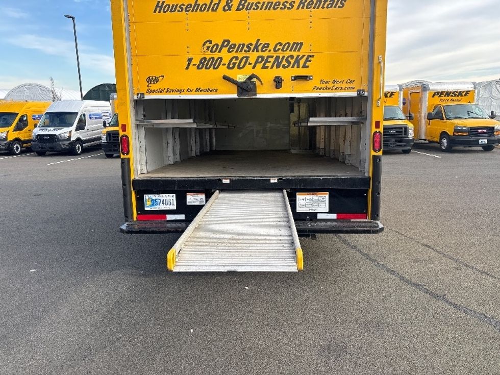 Light Duty Box Truck-Light and Medium Duty Trucks-GMC-2022-Savana G33903-Tacoma-WA-21,082\n\t\tmiles-$ 41,250 - Image 9