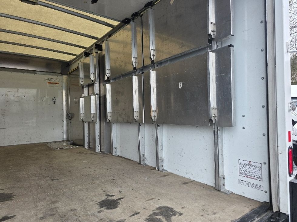 Light Duty Box Truck-Light and Medium Duty Trucks-GMC-2022-Savana G33903-Tacoma-WA-24,538\n\t\tmiles-$ 47,750 - Image 12