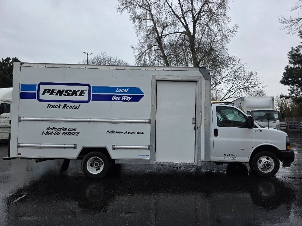 Light Duty Box Truck-Light and Medium Duty Trucks-GMC-2022-Savana G33903-Tacoma-WA-24,538\n\t\tmiles-$ 47,750 - Image 15