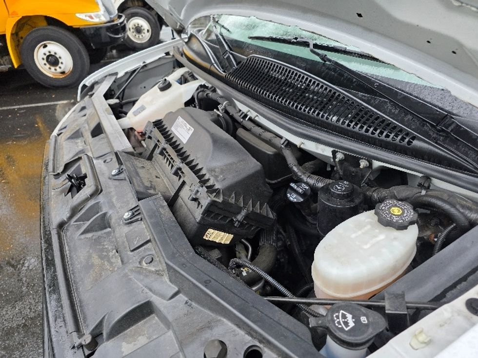 Light Duty Box Truck-Light and Medium Duty Trucks-GMC-2022-Savana G33903-Tacoma-WA-24,538\n\t\tmiles-$ 47,750 - Image 24