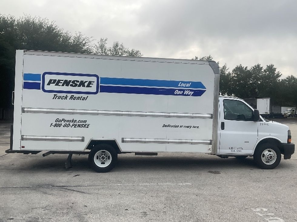 Light Duty Box Truck-Light and Medium Duty Trucks-GMC-2022-Savana G33903-Tampa-FL-100,435\n\t\tmiles-$ 30,750 - Image 15