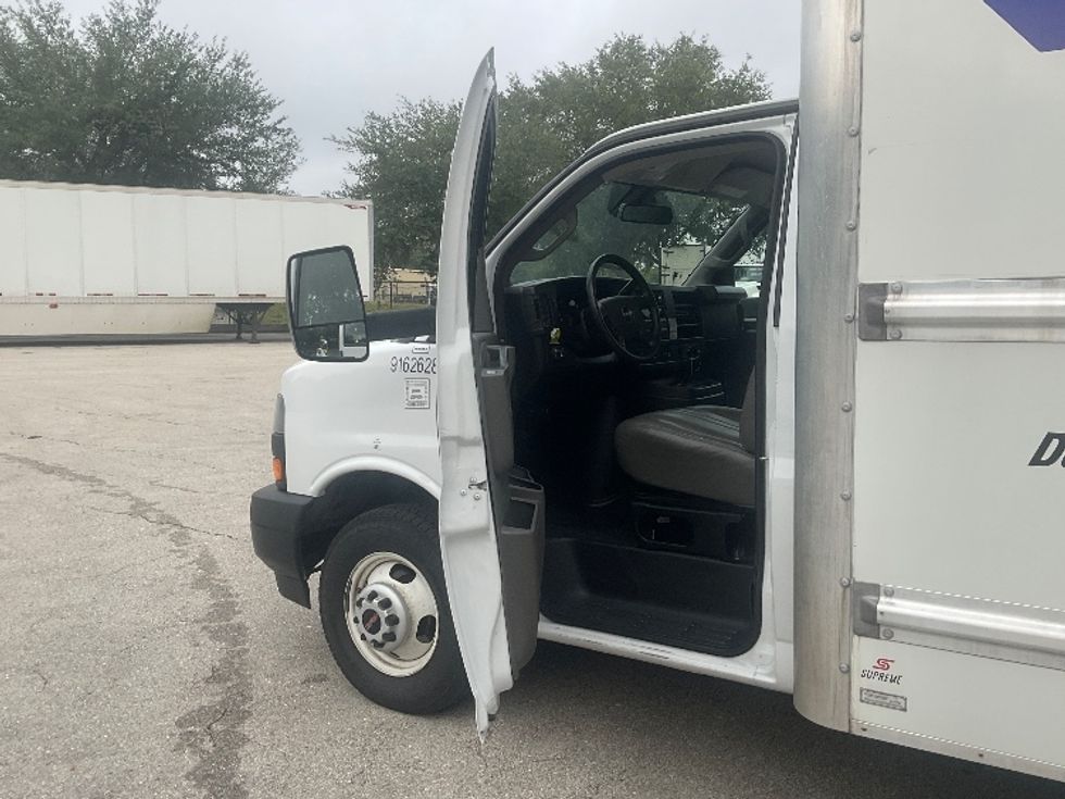 Light Duty Box Truck-Light and Medium Duty Trucks-GMC-2022-Savana G33903-Tampa-FL-100,435\n\t\tmiles-$ 30,750 - Image 16