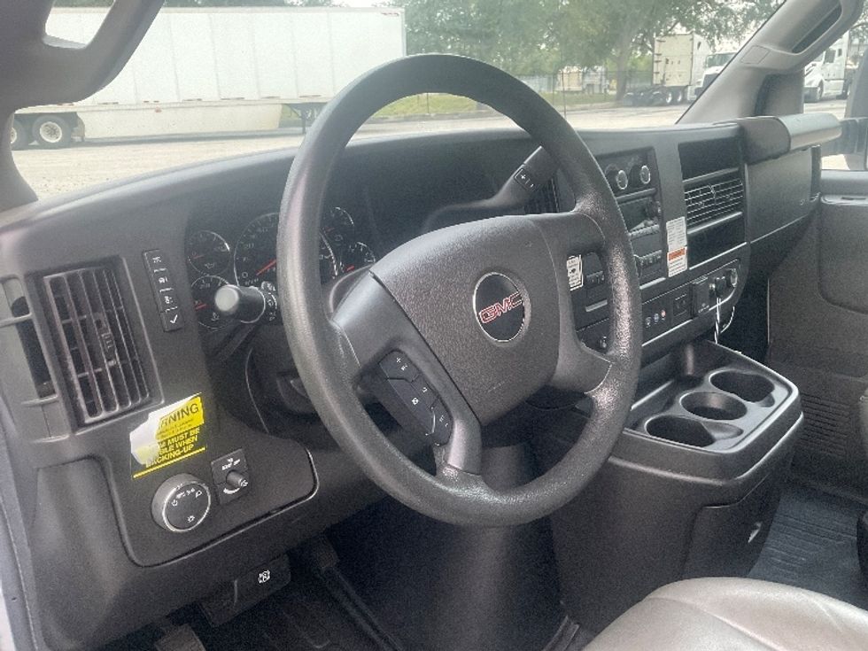 Light Duty Box Truck-Light and Medium Duty Trucks-GMC-2022-Savana G33903-Tampa-FL-100,435\n\t\tmiles-$ 30,750 - Image 17