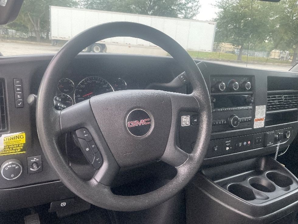 Light Duty Box Truck-Light and Medium Duty Trucks-GMC-2022-Savana G33903-Tampa-FL-100,435\n\t\tmiles-$ 30,750 - Image 18