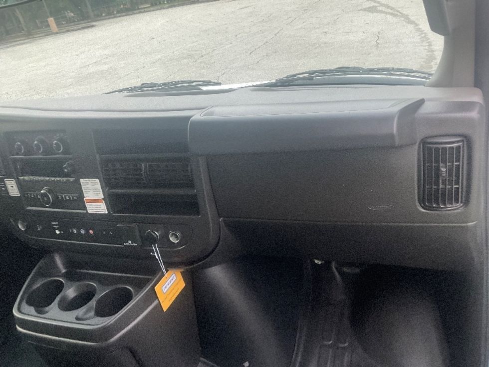 Light Duty Box Truck-Light and Medium Duty Trucks-GMC-2022-Savana G33903-Tampa-FL-100,435\n\t\tmiles-$ 30,750 - Image 21