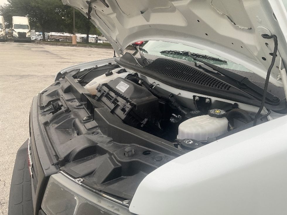 Light Duty Box Truck-Light and Medium Duty Trucks-GMC-2022-Savana G33903-Tampa-FL-100,435\n\t\tmiles-$ 30,750 - Image 24