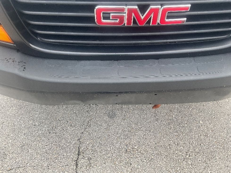Light Duty Box Truck-Light and Medium Duty Trucks-GMC-2022-Savana G33903-Tampa-FL-100,435\n\t\tmiles-$ 30,750 - Image 27