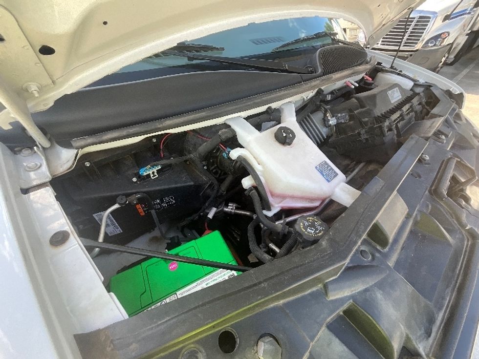 Light Duty Box Truck-Light and Medium Duty Trucks-GMC-2022-Savana G33903-Tampa-FL-106,590\n\t\tmiles-$ 31,500 - Image 22