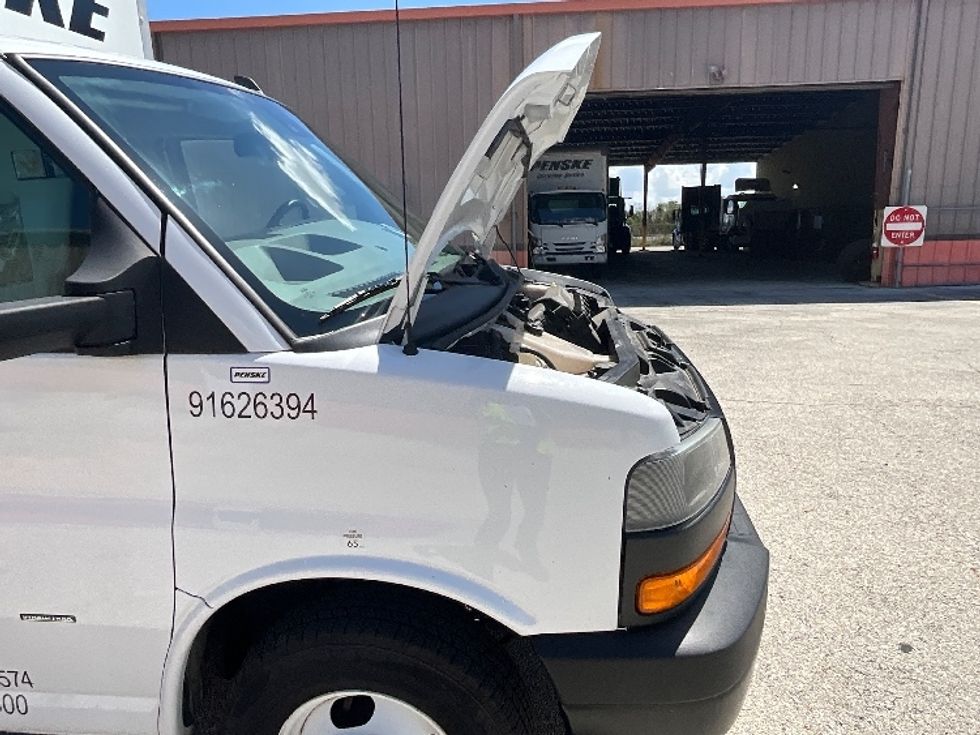 Light Duty Box Truck-Light and Medium Duty Trucks-GMC-2022-Savana G33903-Tampa-FL-119,113\n\t\tmiles-$ 29,250 - Image 22