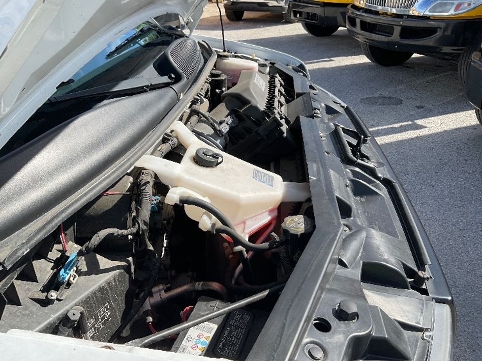 Light Duty Box Truck-Light and Medium Duty Trucks-GMC-2022-Savana G33903-Tampa-FL-24,140\n\t\tmiles-$ 51,500 - Image 22