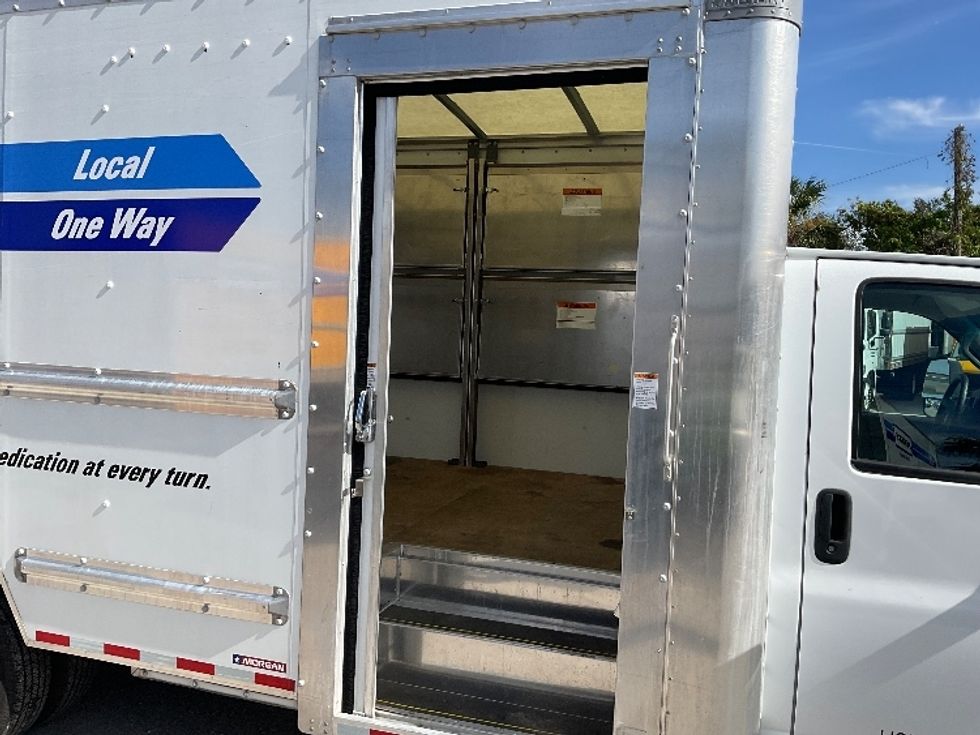 Light Duty Box Truck-Light and Medium Duty Trucks-GMC-2022-Savana G33903-Tampa-FL-24,140\n\t\tmiles-$ 51,500 - Image 25