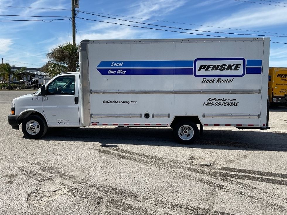 Light Duty Box Truck-Light and Medium Duty Trucks-GMC-2022-Savana G33903-Tampa-FL-24,140\n\t\tmiles-$ 51,500 - Image 4