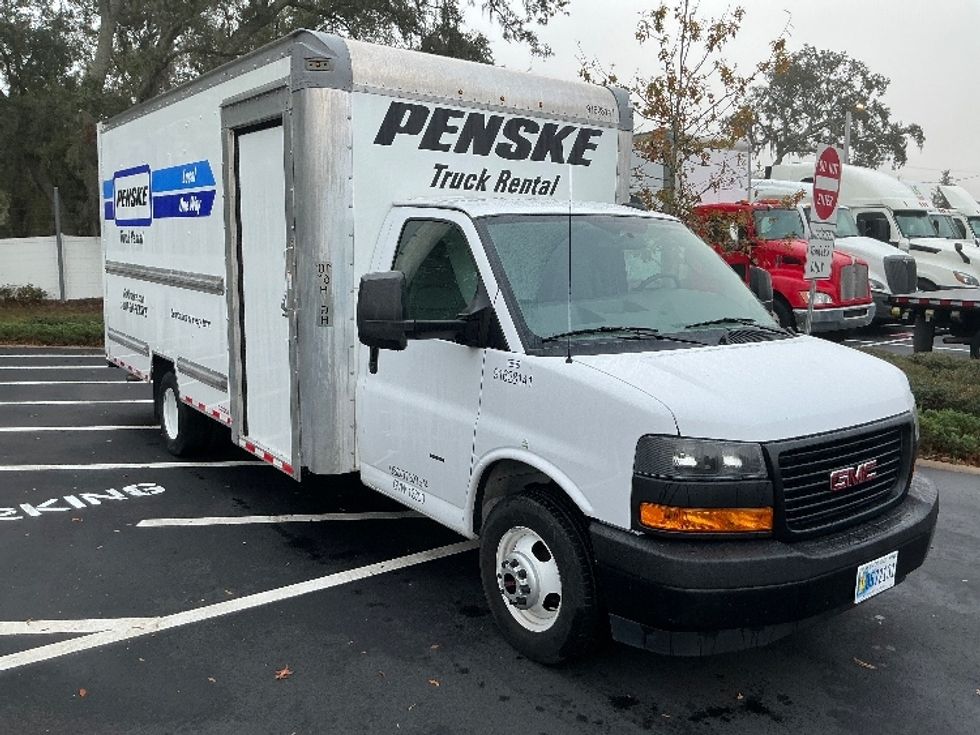 Light Duty Box Truck-Light and Medium Duty Trucks-GMC-2022-Savana G33903-Tampa-FL-25,963\n\t\tmiles-$ 51,250 - Image 1