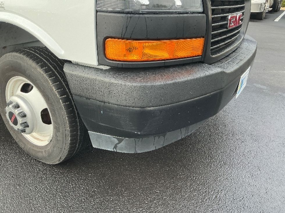 Light Duty Box Truck-Light and Medium Duty Trucks-GMC-2022-Savana G33903-Tampa-FL-25,963\n\t\tmiles-$ 51,250 - Image 32