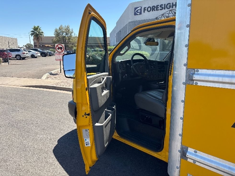 Light Duty Box Truck-Light and Medium Duty Trucks-GMC-2022-Savana G33903-Tempe-AZ-97,755\n\t\tmiles-$ 29,750 - Image 16