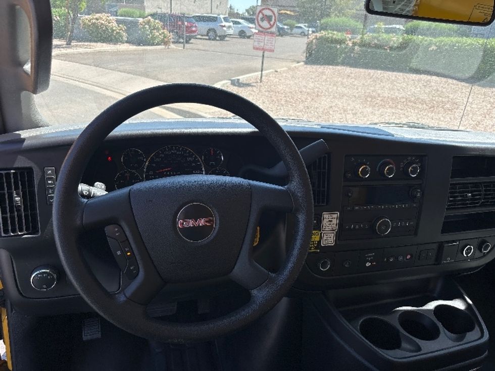 Light Duty Box Truck-Light and Medium Duty Trucks-GMC-2022-Savana G33903-Tempe-AZ-97,755\n\t\tmiles-$ 29,750 - Image 18