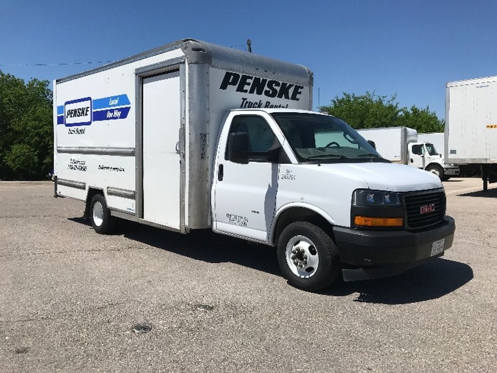 Light Duty Box Truck-Light and Medium Duty Trucks-GMC-2022-Savana G33903-Temple-TX-66,751\n\t\tmiles-$ 39,500 - Image 1