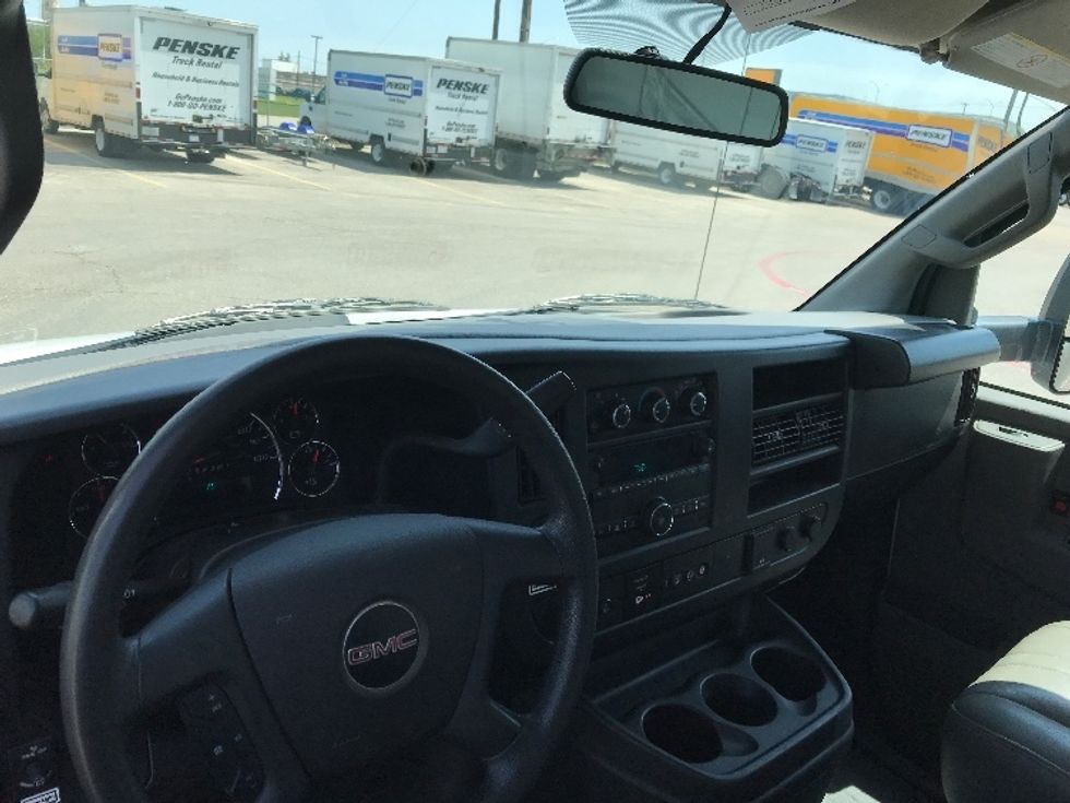 Light Duty Box Truck-Light and Medium Duty Trucks-GMC-2022-Savana G33903-Temple-TX-66,751\n\t\tmiles-$ 39,500 - Image 17