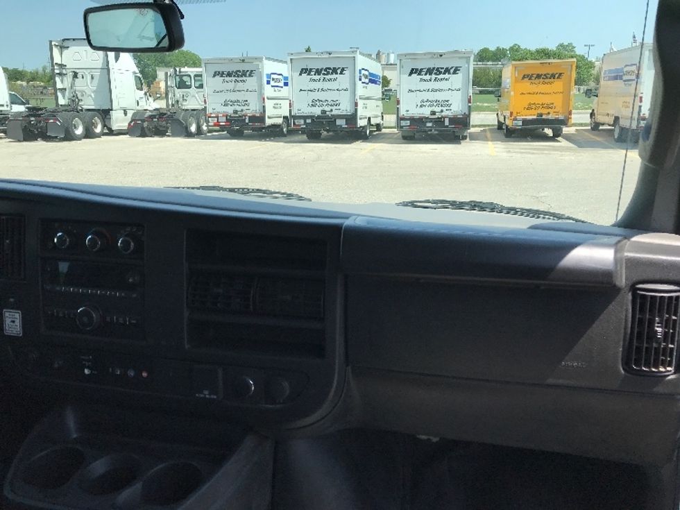 Light Duty Box Truck-Light and Medium Duty Trucks-GMC-2022-Savana G33903-Temple-TX-66,751\n\t\tmiles-$ 39,500 - Image 21