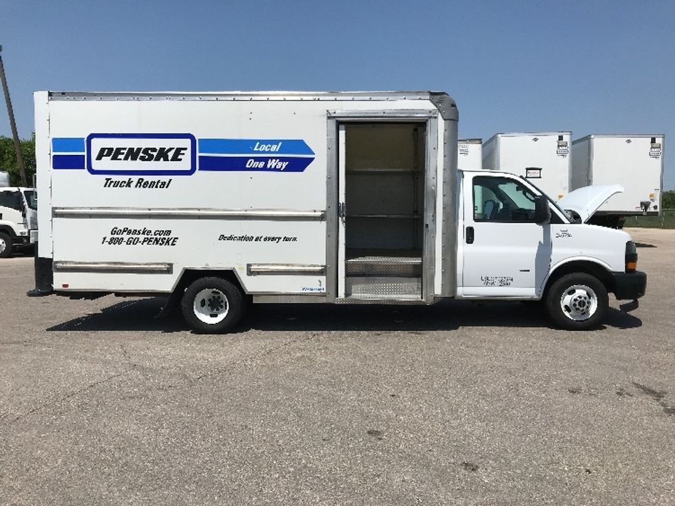 Light Duty Box Truck-Light and Medium Duty Trucks-GMC-2022-Savana G33903-Temple-TX-66,751\n\t\tmiles-$ 39,500 - Image 25