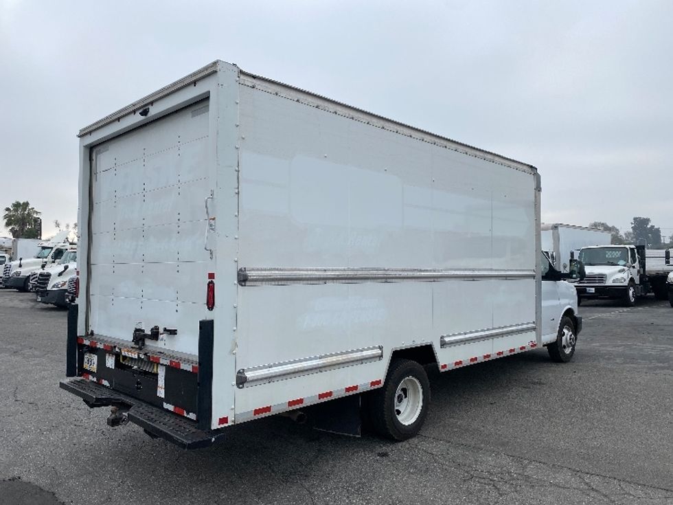Light Duty Box Truck-Light and Medium Duty Trucks-GMC-2022-Savana G33903-Torrance-CA-103,895\n\t\tmiles-$ 32,000 - Image 12