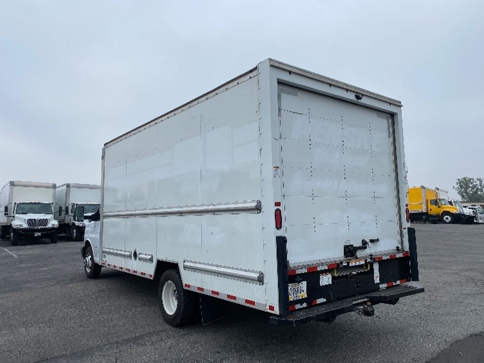 Light Duty Box Truck-Light and Medium Duty Trucks-GMC-2022-Savana G33903-Torrance-CA-103,895\n\t\tmiles-$ 32,000 - Image 6