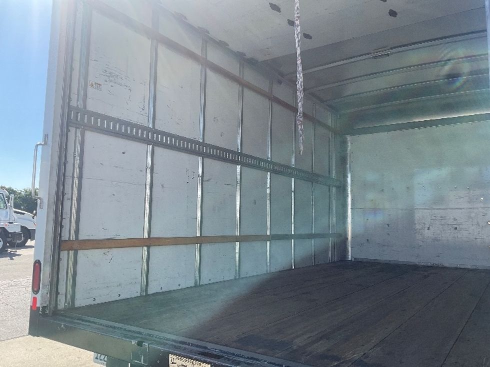 Light Duty Box Truck-Light and Medium Duty Trucks-GMC-2022-Savana G33903-Torrance-CA-135,611\n\t\tmiles-$ 25,250 - Image 11
