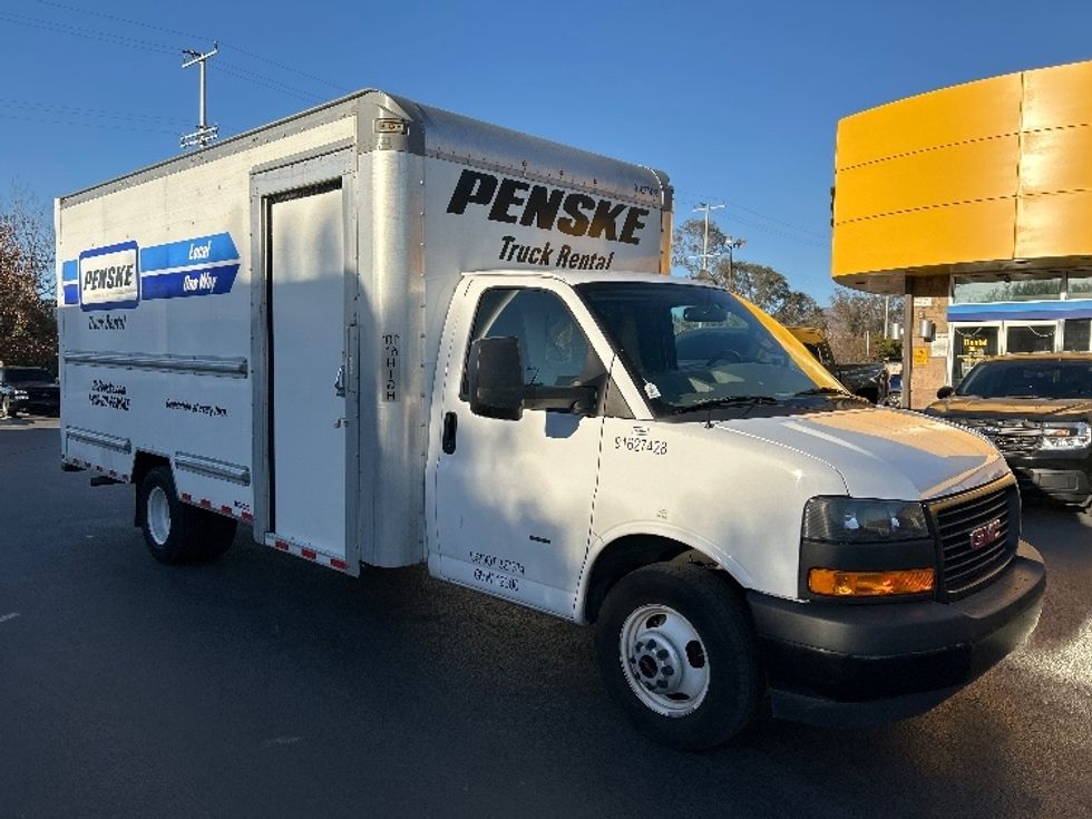 Light Duty Box Truck-Light and Medium Duty Trucks-GMC-2022-Savana G33903-Torrance-CA-22,492\n\t\tmiles-$ 53,500 - Image 1