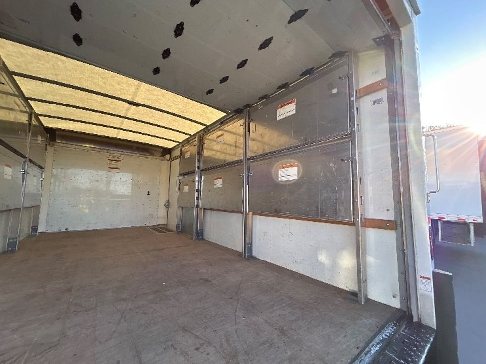 Light Duty Box Truck-Light and Medium Duty Trucks-GMC-2022-Savana G33903-Torrance-CA-22,492\n\t\tmiles-$ 53,500 - Image 12