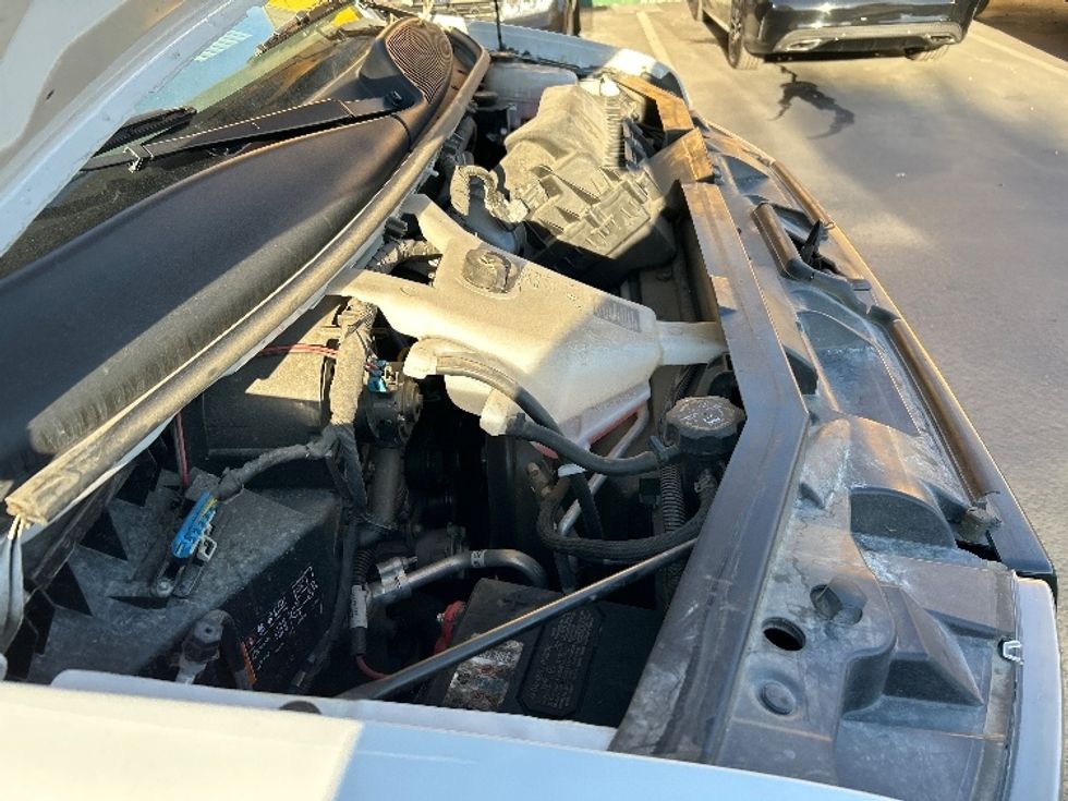 Light Duty Box Truck-Light and Medium Duty Trucks-GMC-2022-Savana G33903-Torrance-CA-22,492\n\t\tmiles-$ 53,500 - Image 23