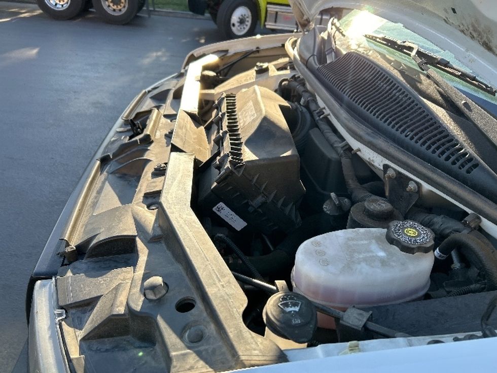 Light Duty Box Truck-Light and Medium Duty Trucks-GMC-2022-Savana G33903-Torrance-CA-22,492\n\t\tmiles-$ 53,500 - Image 24