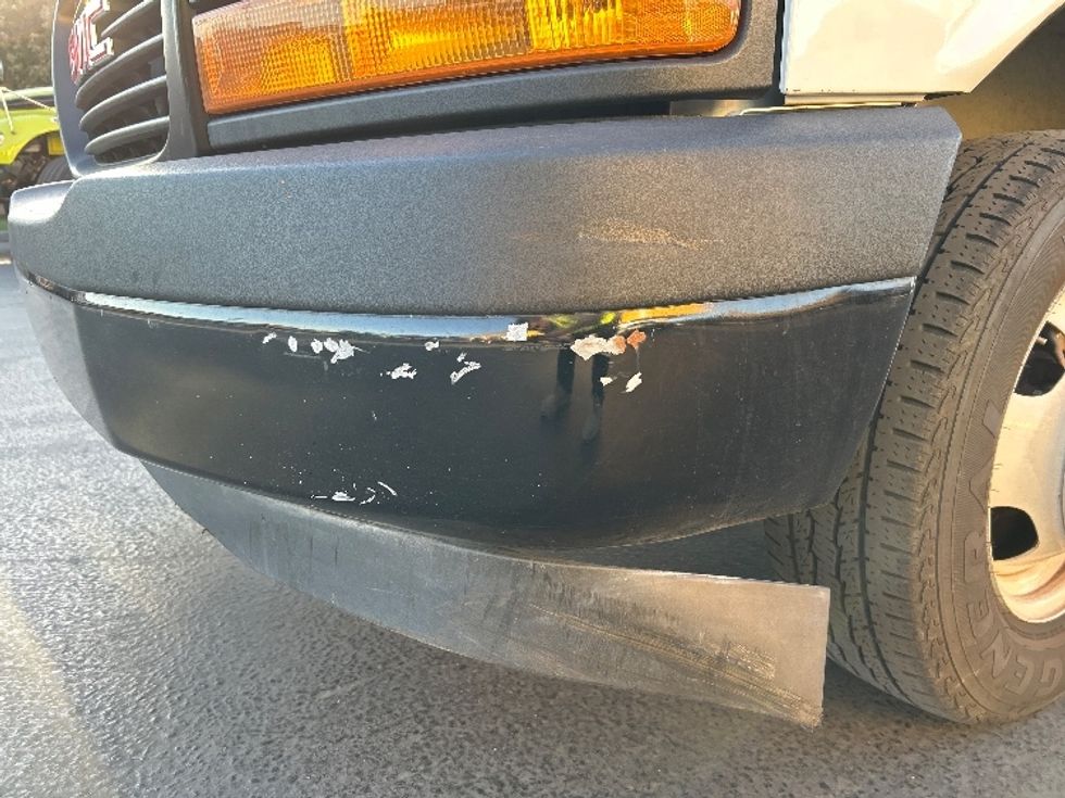 Light Duty Box Truck-Light and Medium Duty Trucks-GMC-2022-Savana G33903-Torrance-CA-22,492\n\t\tmiles-$ 53,500 - Image 25