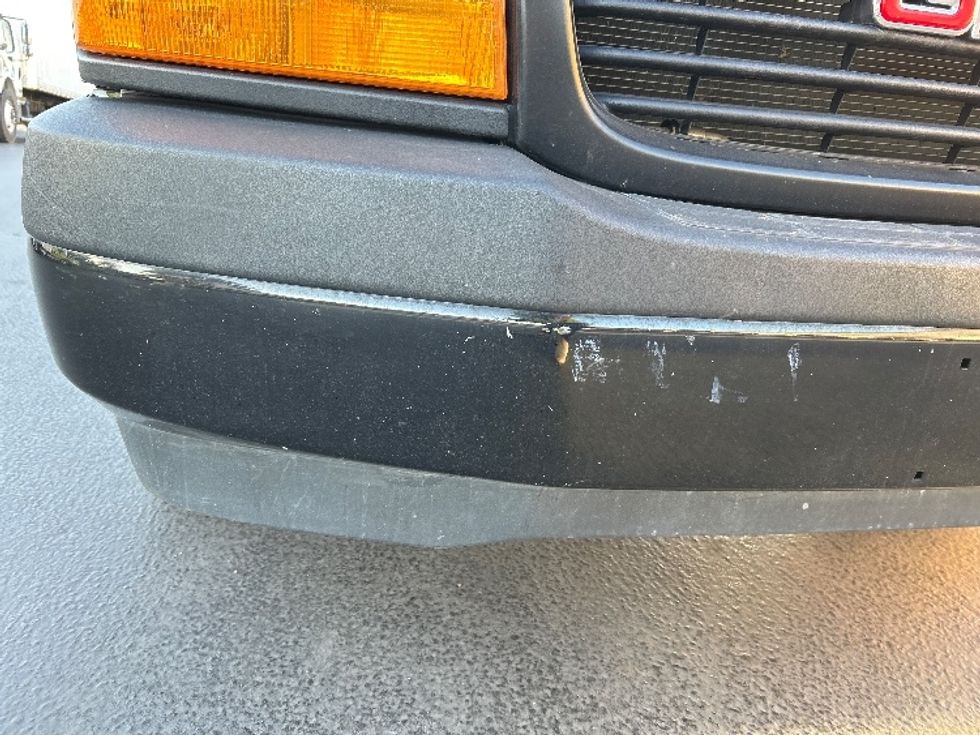 Light Duty Box Truck-Light and Medium Duty Trucks-GMC-2022-Savana G33903-Torrance-CA-22,492\n\t\tmiles-$ 53,500 - Image 26