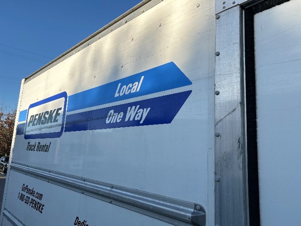 Light Duty Box Truck-Light and Medium Duty Trucks-GMC-2022-Savana G33903-Torrance-CA-22,492\n\t\tmiles-$ 53,500 - Image 27