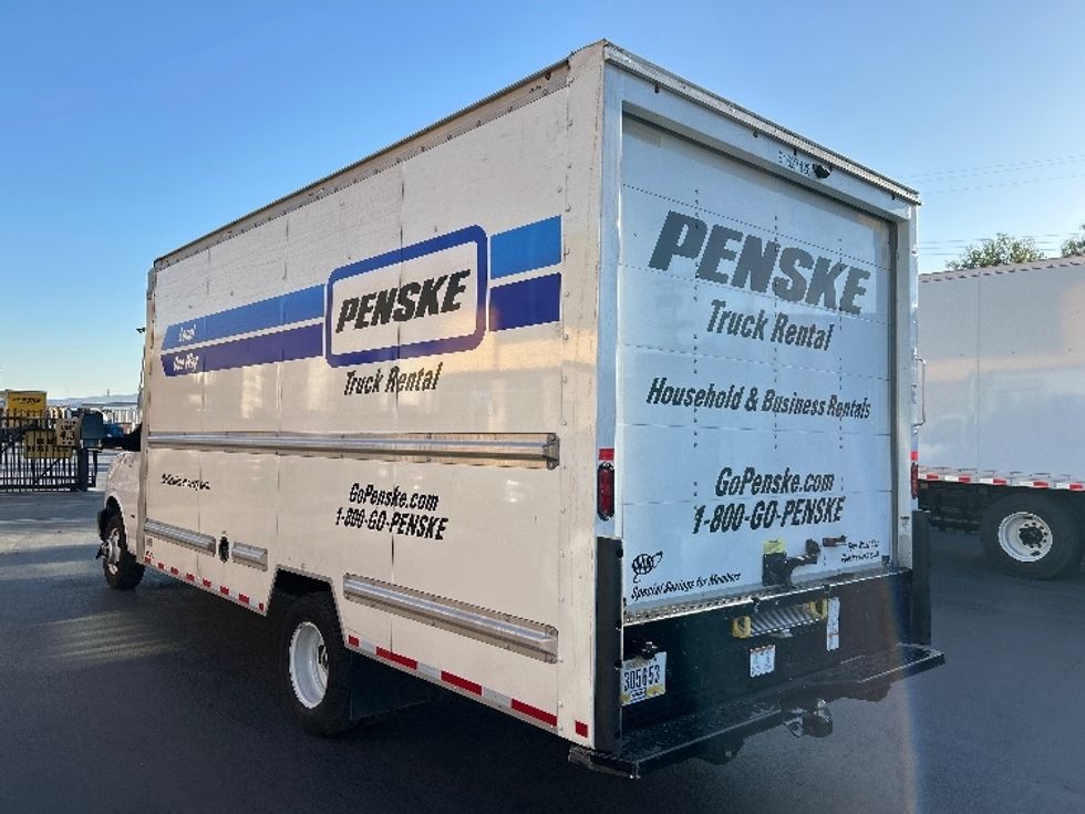 Light Duty Box Truck-Light and Medium Duty Trucks-GMC-2022-Savana G33903-Torrance-CA-22,492\n\t\tmiles-$ 53,500 - Image 6