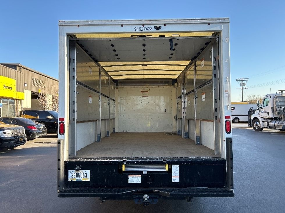 Light Duty Box Truck-Light and Medium Duty Trucks-GMC-2022-Savana G33903-Torrance-CA-22,492\n\t\tmiles-$ 53,500 - Image 8